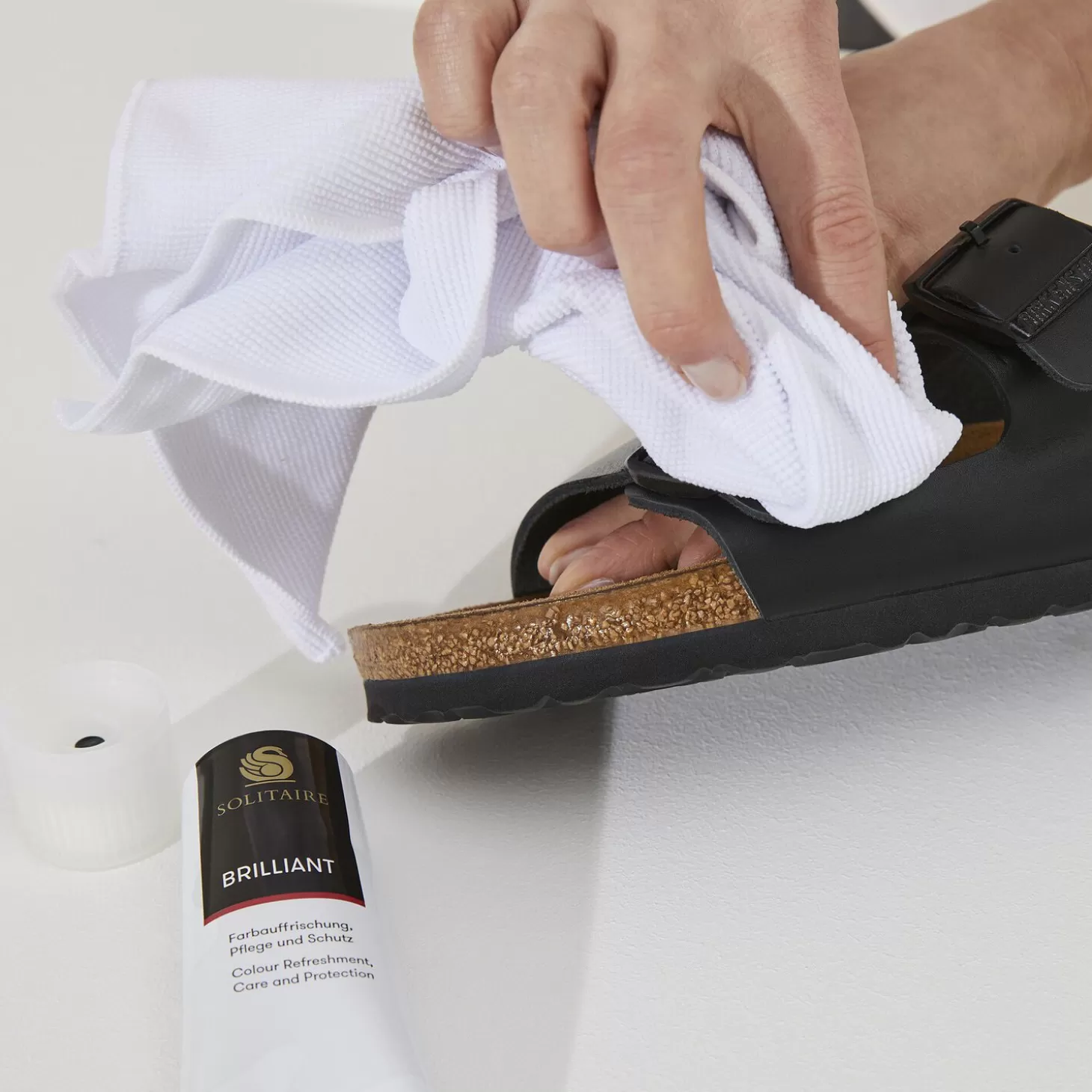 brilliant_cream_zwart_2.webp New Brilliant Cream Zwart Dames Schoenonderhoud